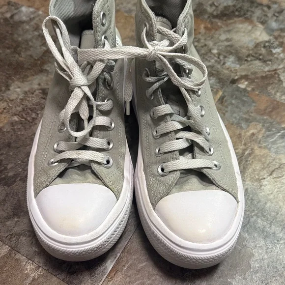 Converse women’s Move High-Top Sneakers in sage and White size 7 - Picture 2 of 7